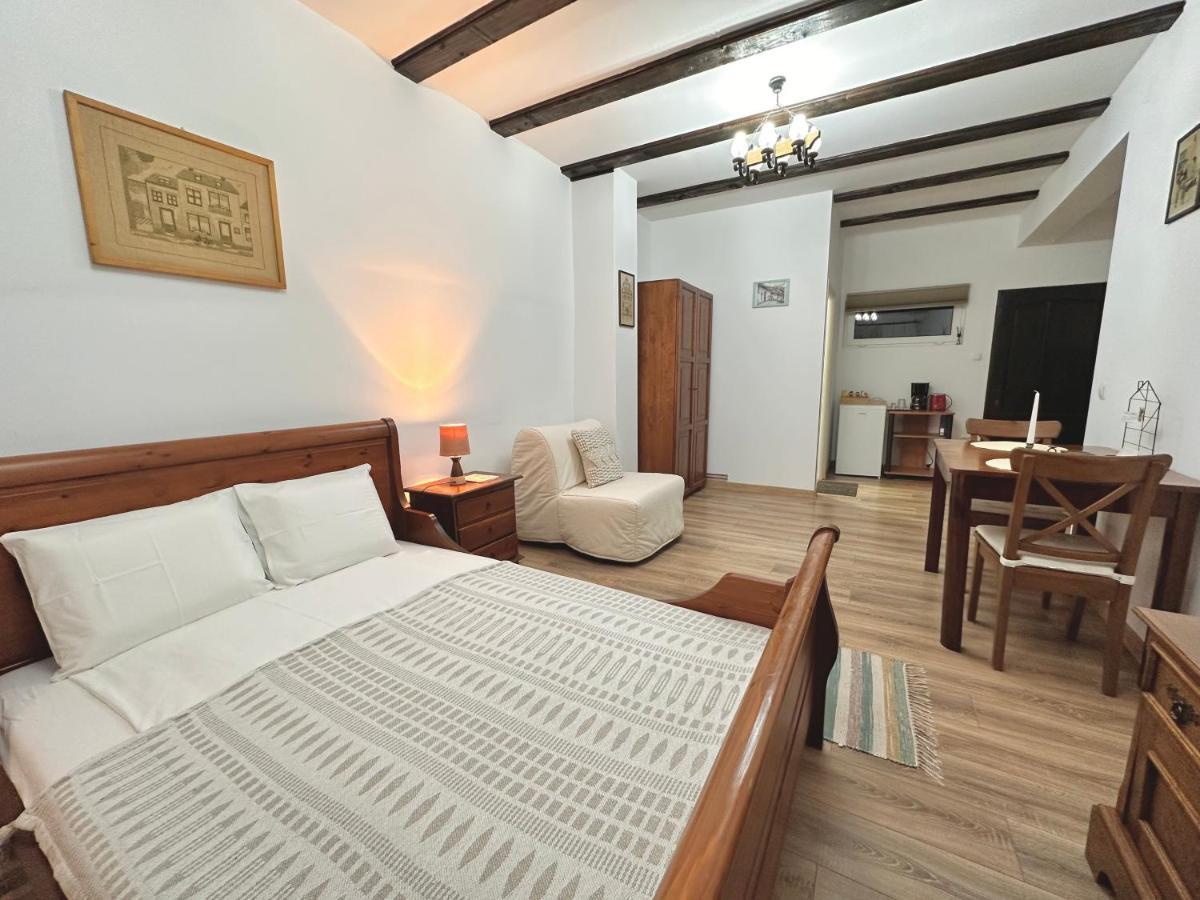 Apartment Casa 9 *